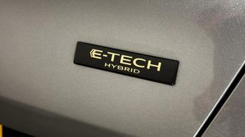 Renault Captur TECHNO E-TECH