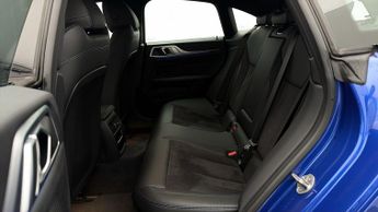 BMW i4 EDRIVE40 M SPORT