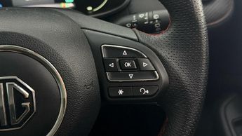 MG MG ZS TROPHY CONNECT