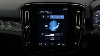 Volvo XC40 B4 R-DESIGN PRO