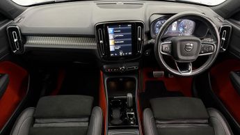 Volvo XC40 B4 R-DESIGN PRO