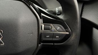 Peugeot E-2008 ALLURE PREMIUM