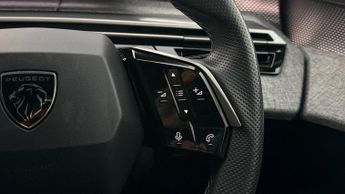 Peugeot E-5008 GT