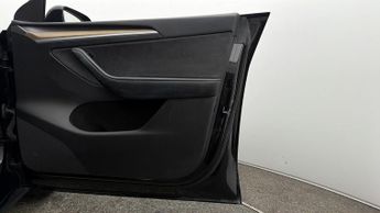 Tesla Model Y BASE