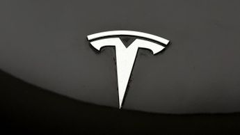 Tesla Model Y BASE