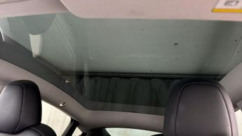 Tesla Model Y BASE