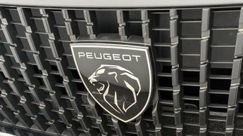 Peugeot 2008 PURETECH EAT8 S/S ALLURE