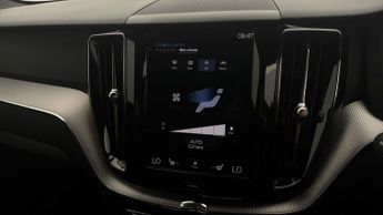 Volvo XC60 B5 R-DESIGN AWD