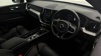 Volvo XC60 B5 R-DESIGN AWD