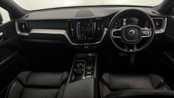 Volvo XC60 B5 R-DESIGN AWD