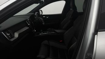 Volvo XC60 B5 R-DESIGN AWD