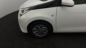 Toyota AYGO VVT-I X-PLAY X-SHIFT TSS