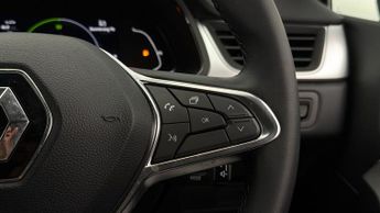 Renault Captur TECHNO E-TECH