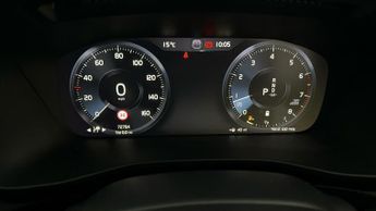 Volvo XC40 B5 R-DESIGN PRO AWD