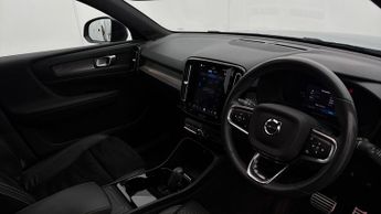 Volvo XC40 RECHARGE TWIN AWD