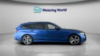 BMW 3 Series 330E M SPORT