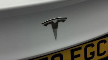 Tesla Model 3 LONG RANGE