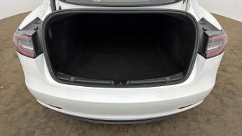 Tesla Model 3 LONG RANGE