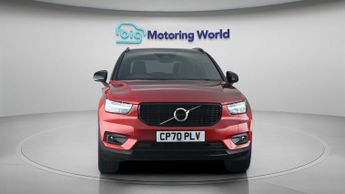 Volvo XC40 B4 R-DESIGN PRO