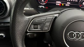 Audi Q2 TFSI S LINE
