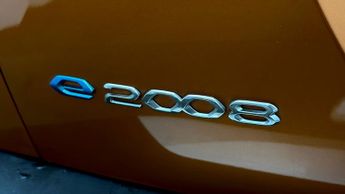 Peugeot E-2008 ALLURE PREMIUM PLUS