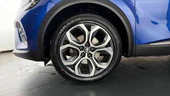 Renault Captur TECHNO E-TECH