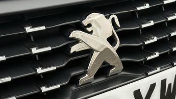 Peugeot 208 PURETECH ALLURE PREMIUM PLUS S/S