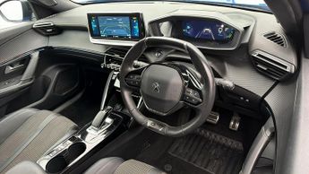 Peugeot E-2008 GT