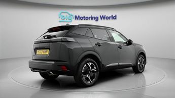 Peugeot 2008 PURETECH EAT8 S/S ALLURE