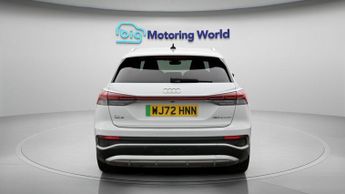 Audi Q4 e-tron S LINE