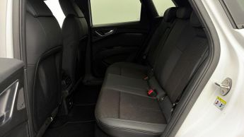 Audi Q4 e-tron S LINE