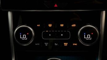 Jaguar XE R-DYNAMIC SE