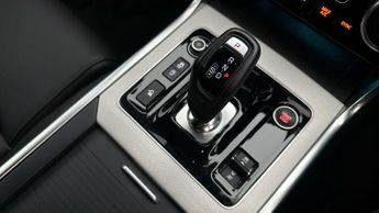 Jaguar XE R-DYNAMIC SE