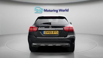 Mercedes-Benz GLA GLA 180 AMG LINE EDITION