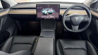 Tesla Model Y LONG RANGE AWD