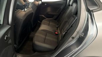 Renault Clio E-TECH ENGINEERED