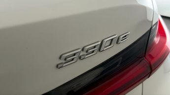 BMW 3 Series 330E SE PRO
