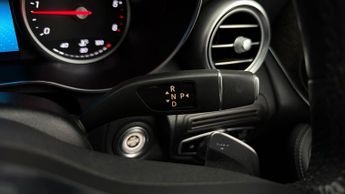 Mercedes-Benz GLC GLC 220 D 4MATIC AMG LINE