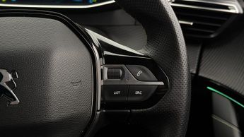 Peugeot E-208 GT