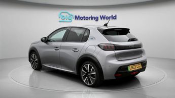 Peugeot E-208 GT