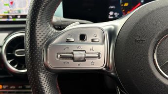 Mercedes-Benz CLA CLA 180 AMG LINE