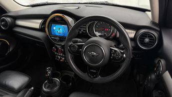 MINI Hatch COOPER EXCLUSIVE