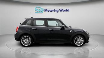 MINI Hatch COOPER EXCLUSIVE