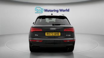 Audi Q5 TFSI QUATTRO S LINE EDITION 1