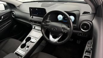 Hyundai KONA PREMIUM