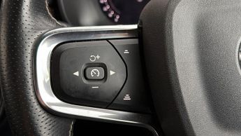 Volvo XC40 P8 R-DESIGN AWD