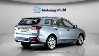 MG MG5 EXCLUSIVE