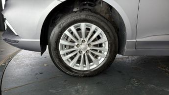MG MG5 EXCLUSIVE
