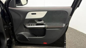Mercedes-Benz EQA EQA 300 4MATIC AMG LINE PREMIUM