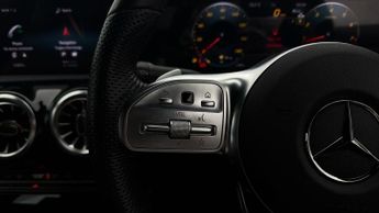 Mercedes-Benz CLA CLA 180 AMG LINE EXECUTIVE